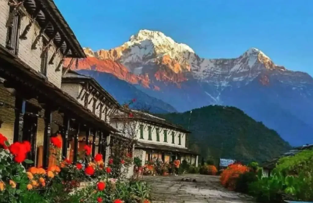 Ghandruk Ghandruk — The Heart of Gurung Culture Hidden in the Annapurna region, Ghandruk is famous for its stone houses, terraced farms, and breathtaking mountain backdrop.